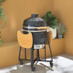 sweeek Barbecue a carbone, griglia e affumicatore, ceramica 54,5cm con ruote, ripiani e copertura