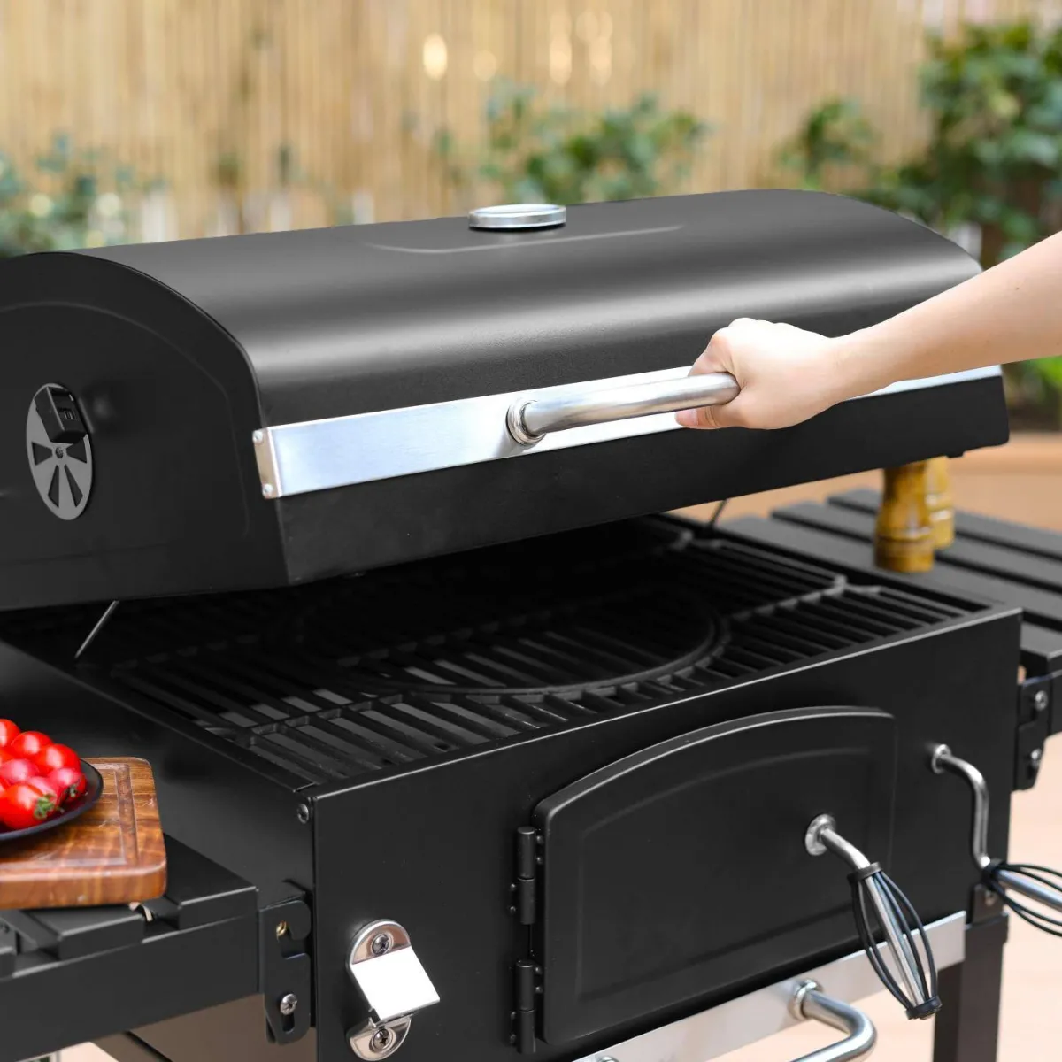 sweeek Barbecue a carbonella con copertura