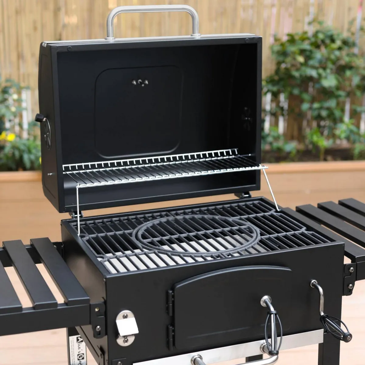 sweeek Barbecue a carbonella con copertura