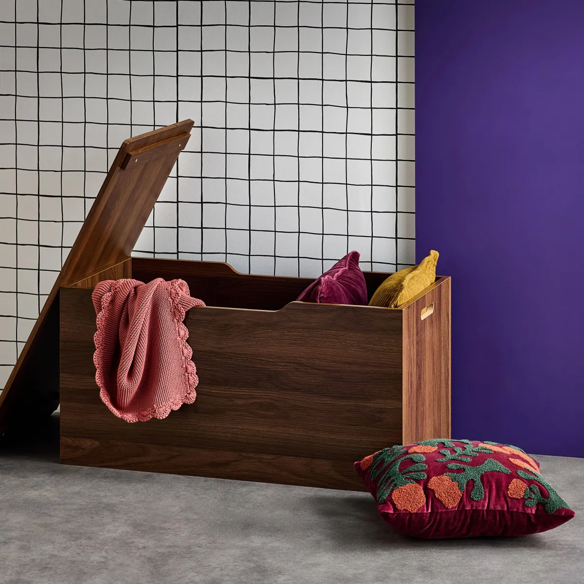 sweeek Baule, effetto legno tinto noce