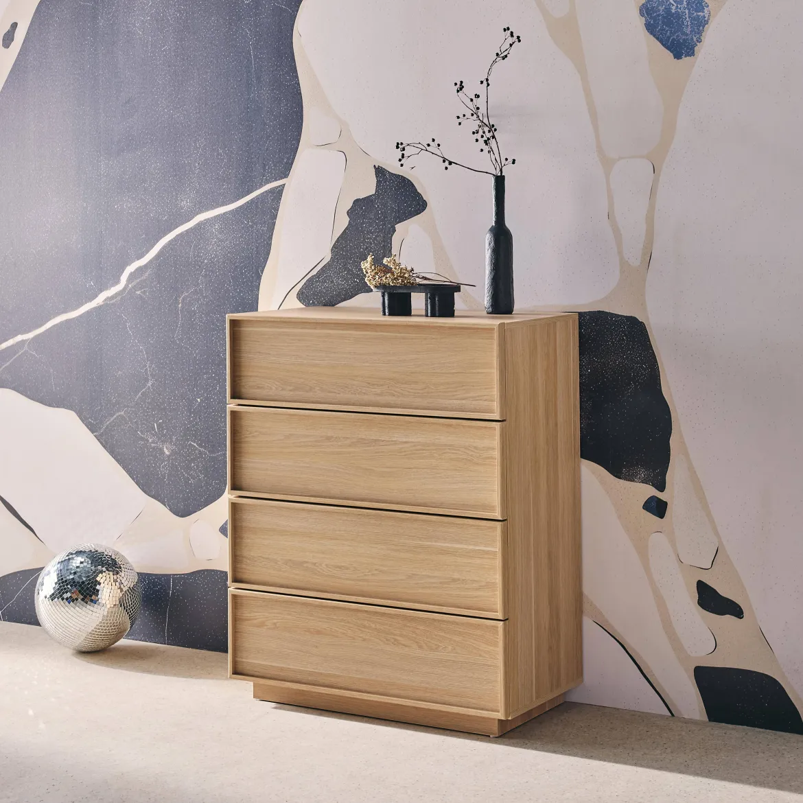 Cassettiera effetto legno 4 cassetti