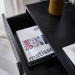 sweeek Cassettiera effetto legno con scanalature nere a 3 cassetti