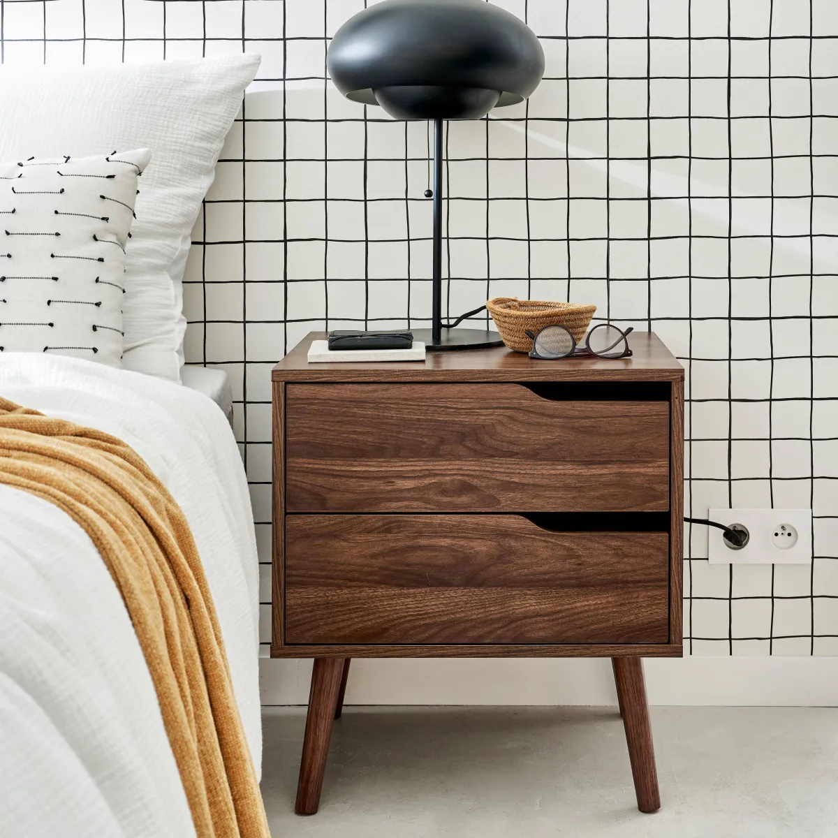 sweeek Comodino in legno tinto noce, 2 cassetti
