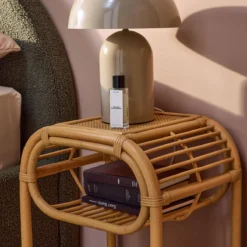 sweeek Comodino in rattan naturale curvato 1 ripiano 1 nicchia