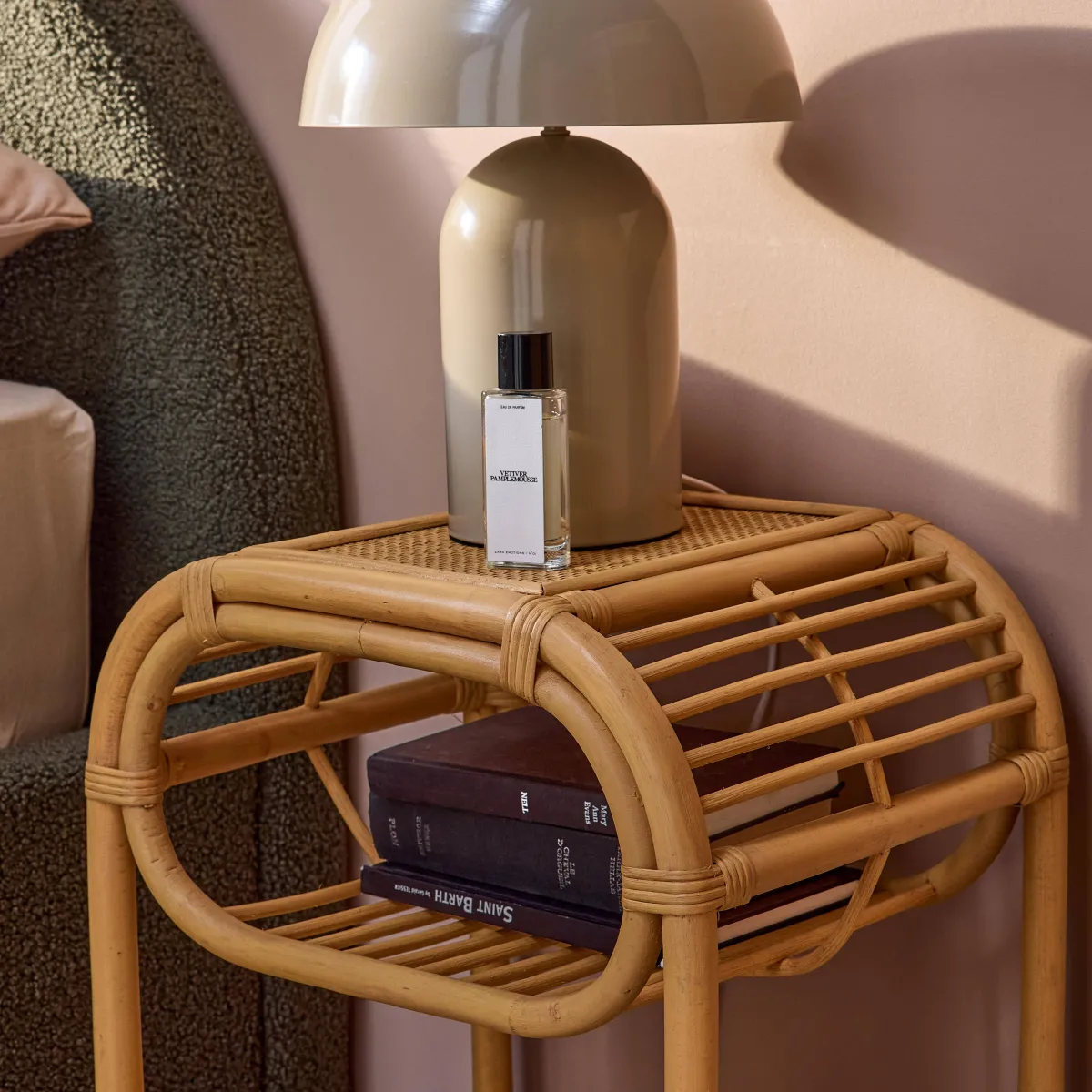 sweeek Comodino in rattan naturale curvato 1 ripiano 1 nicchia