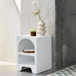 sweeek Comodino organico effetto legno bianco, 2 nicchie Mobileoggetti