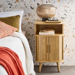 sweeek Comodino scandinavo decorazione legno 2 porte scorrevoli