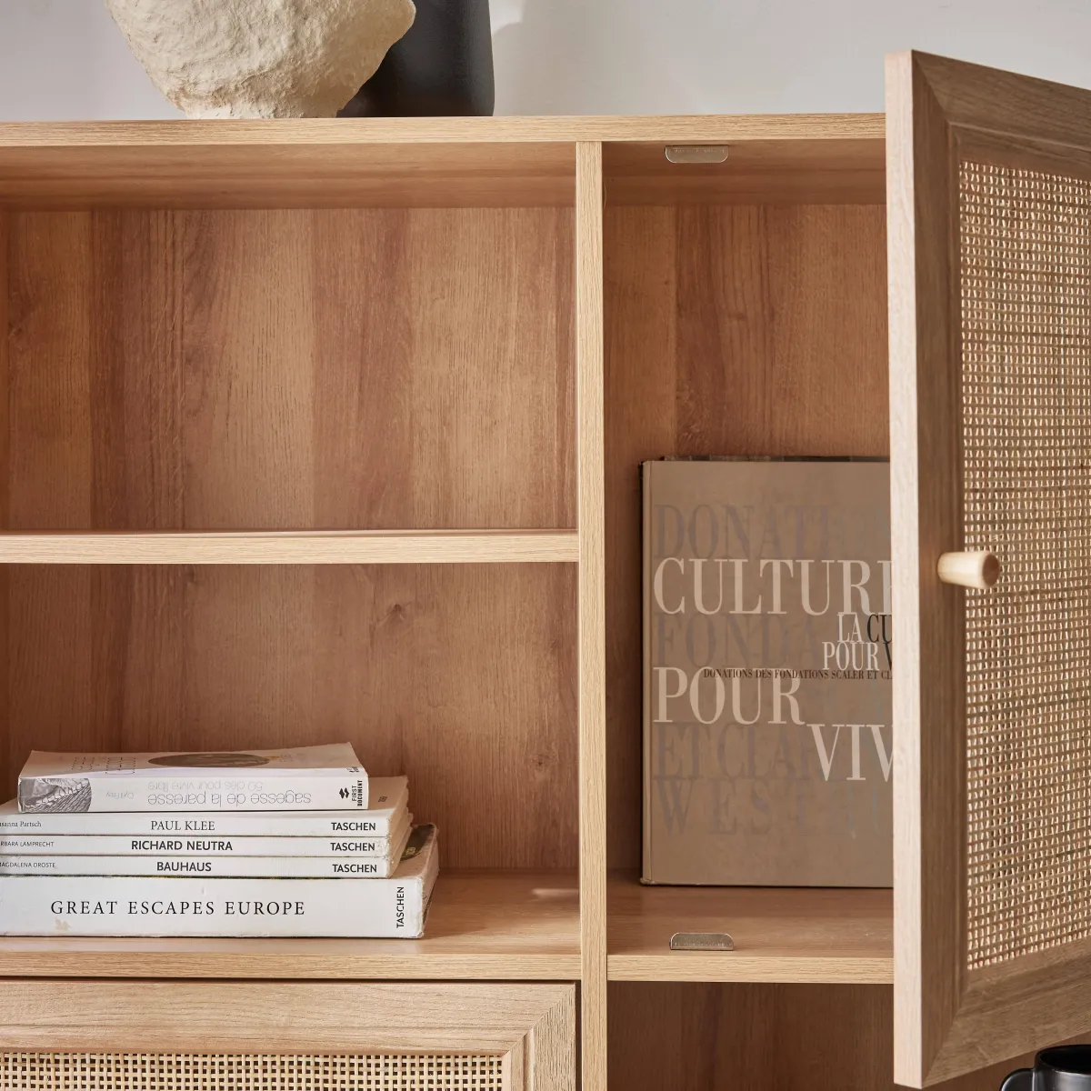 sweeek Credenza a 2 ante in canna e legno, 90cm