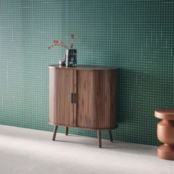 sweeek Credenza con ante scorrevoli e ripiano