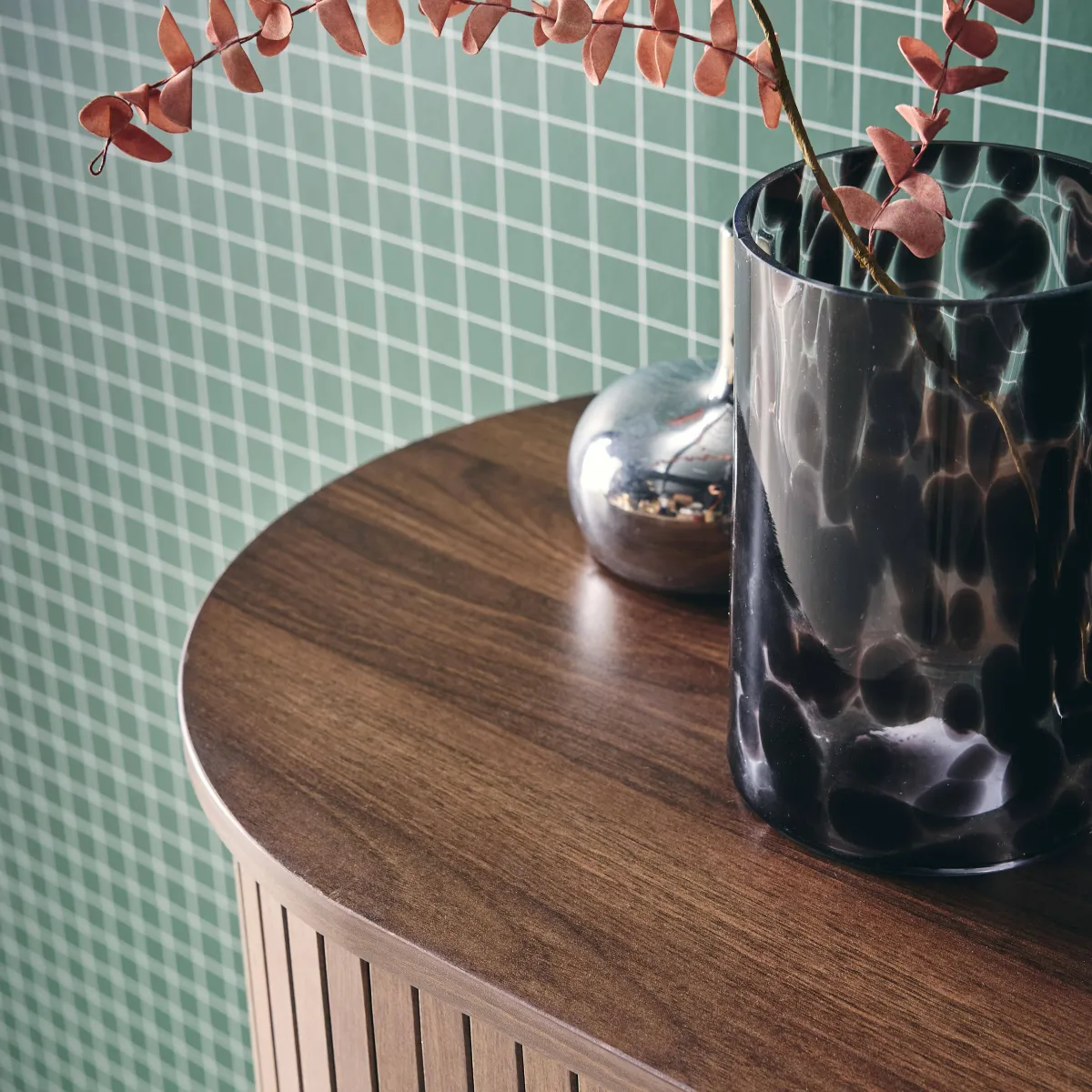 sweeek Credenza con ante scorrevoli e ripiano