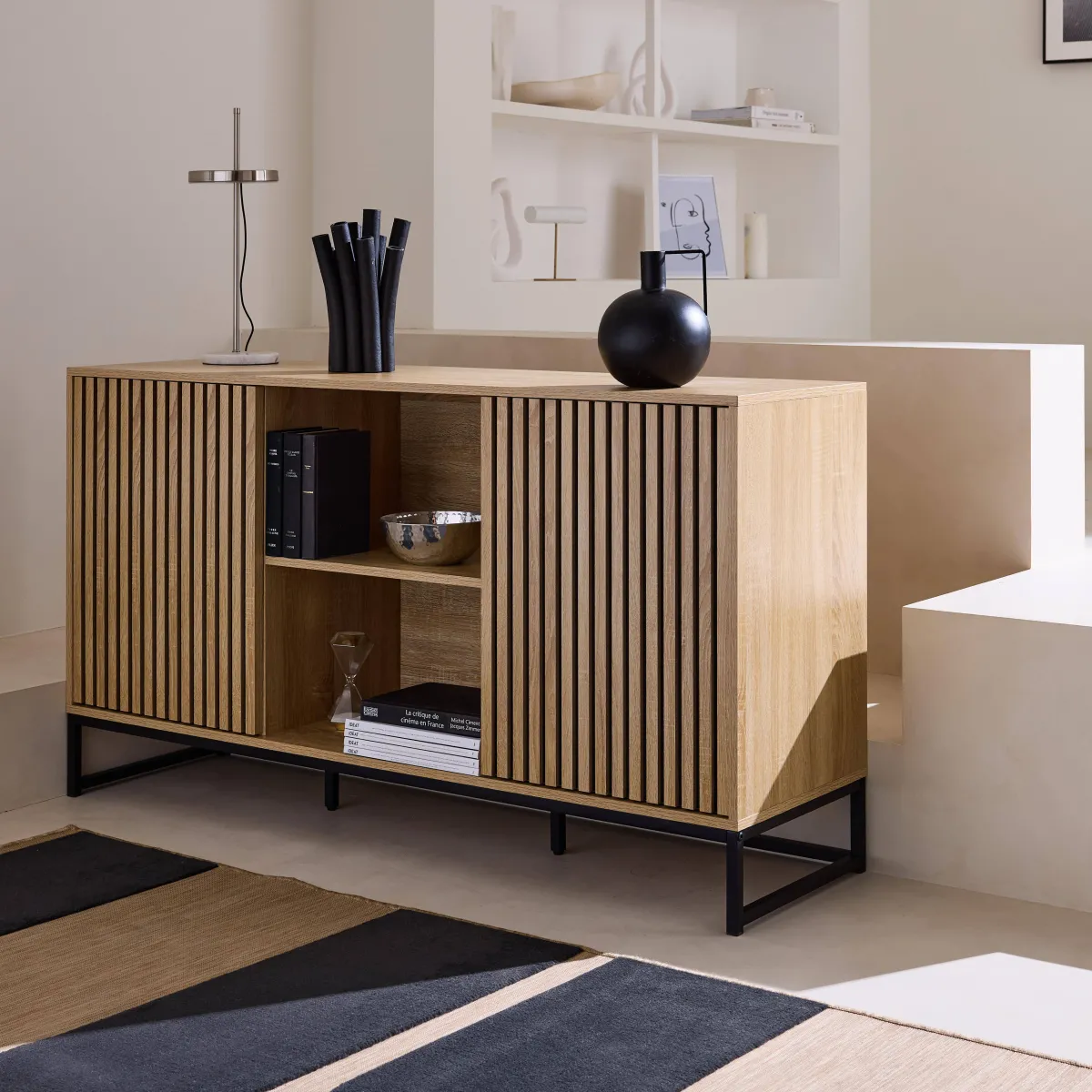 sweeek Credenza contemporanea a 2 ante scanalate effetto legno, 140cm