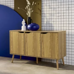 sweeek Credenza effetto noce con 3 ante e 3 ripiani, 120cm