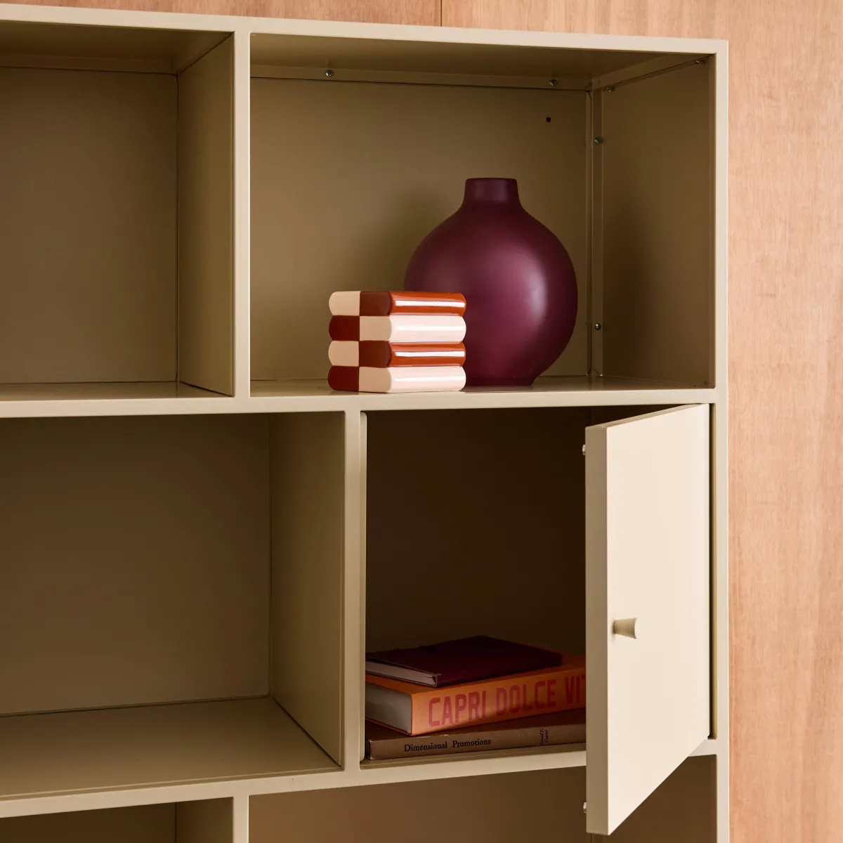 sweeek Credenza industriale in metallo con 8 scomparti