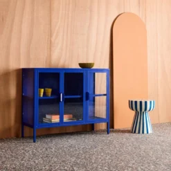 sweeek Credenza industriale in metallo e vetro temperato 3 ante, 100cm