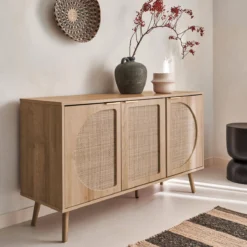 sweeek Credenza scandinava con decoro in legno e canna, 120cm
