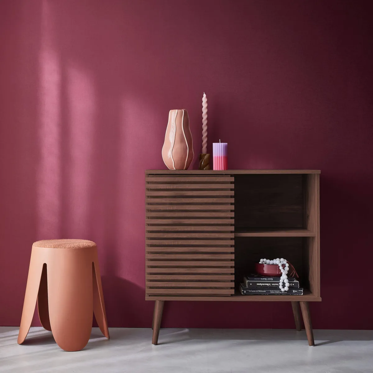 sweeek Credenza scandinava effetto legno e anta scorrevole scanalata, 80cm