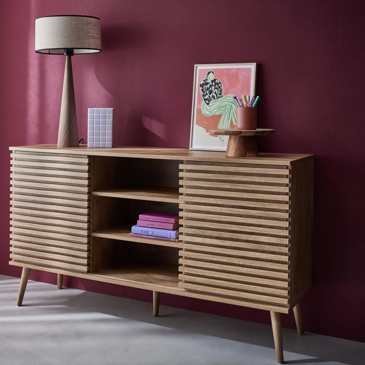 sweeek Credenza scandinava in legno con 2 ante scorrevoli scanalate, 140cm