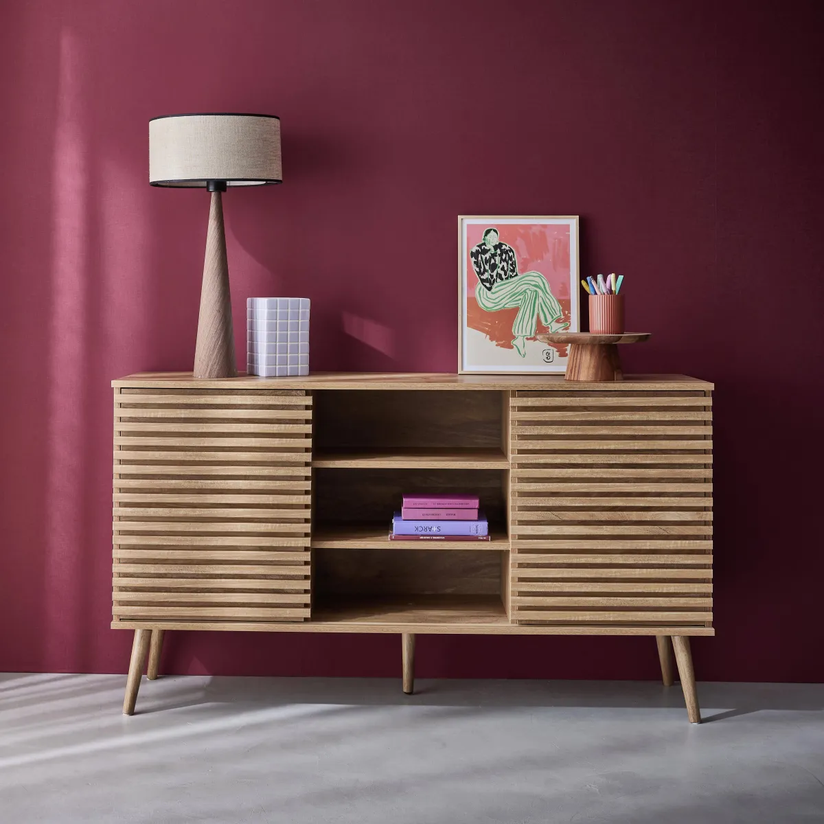sweeek Credenza scandinava in legno con 2 ante scorrevoli scanalate, 140cm