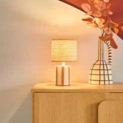 Lampada da tavolo interno ceramica paralume effetto rattan, 28cm
