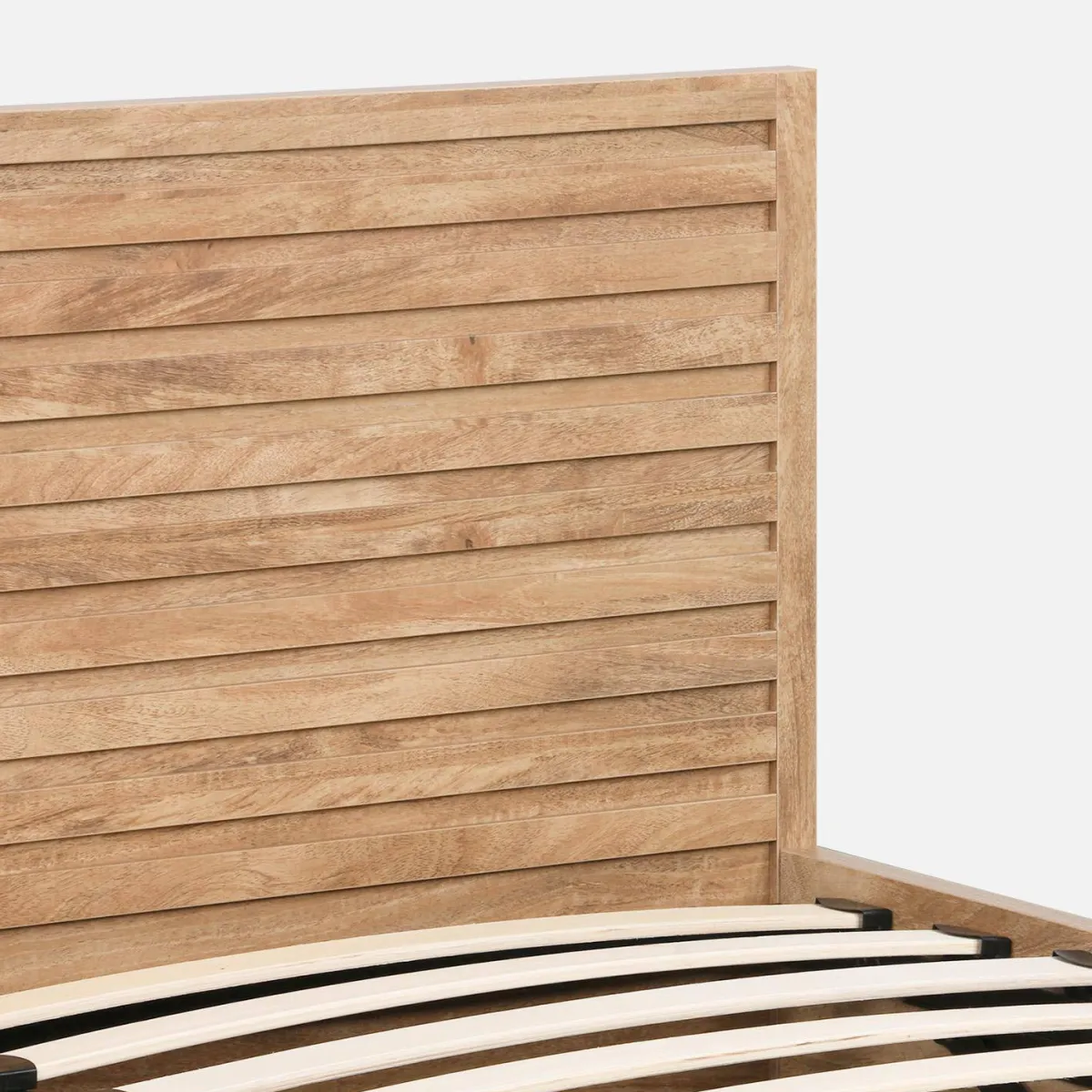 sweeek Letto contenitore con rete a doghe e testiera 140x190cm decorazione legno