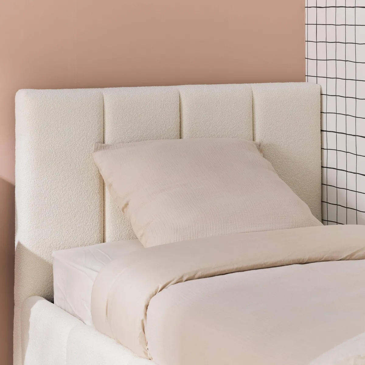 sweeek Letto contenitore con rete a doghe e testiera 90x190cm imbottito bouclé