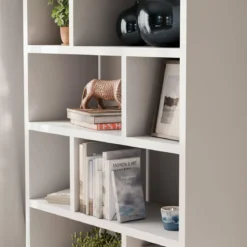 Libreria asimmetrica a 5 livelli con 10 scomparti