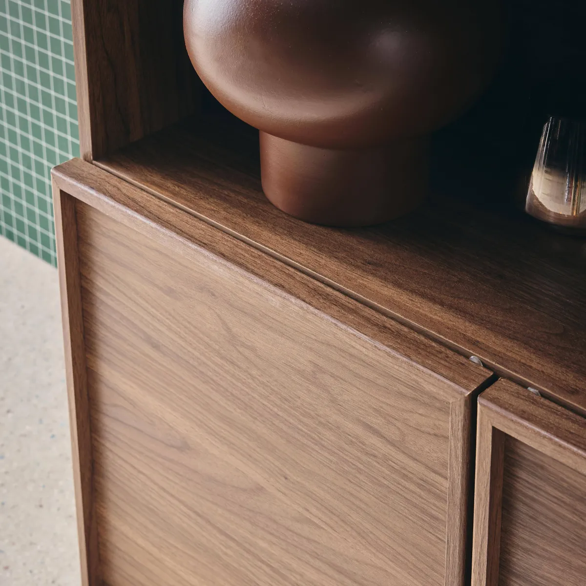 sweeek Libreria effetto legno con 2 ante a 5 livelli