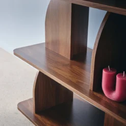 sweeek Libreria esotica in legno a 5 livelli