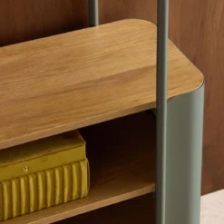Libreria in metallo curvato e legno a 6 livelli