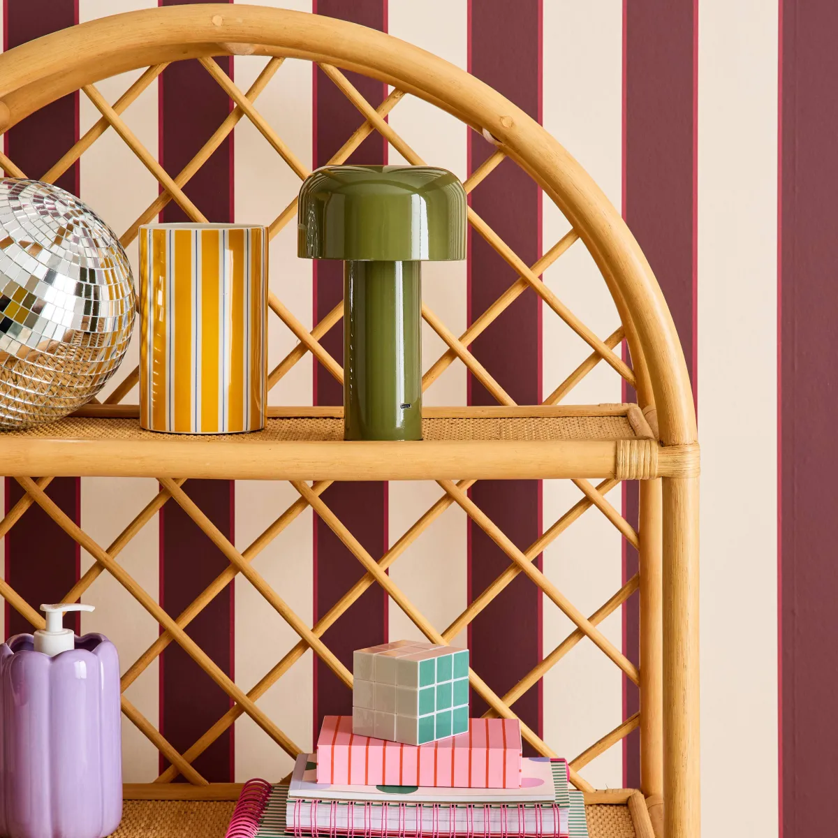 sweeek Libreria per bambini esotica in rattan naturale