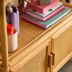 sweeek Libreria per bambini esotica in rattan naturale