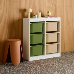 sweeek Mobile per bambini con 6 scatole colorate