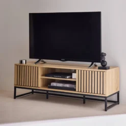 sweeek Mobile TV a 2 ante in legno scanalato e metallo nero, 120cm