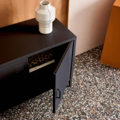 Mobile TV industriale in metallo 3 ante 120cm