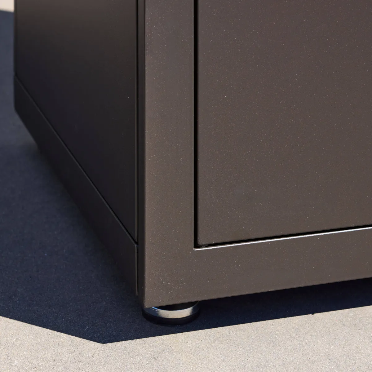 sweeek Modulo cucina da esterno in acciaio con dettagli in legno a 2 ante e 1 gancio, 80cm