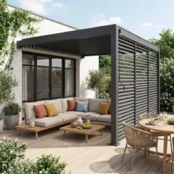 sweeek Pergola bioclimatica 3x4m in alluminio addossata + 3 persiane 1.3m