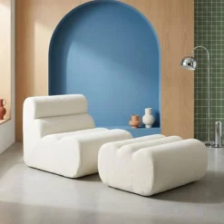 sweeek Poltrona bouclé testurizzata con poggiapiedi