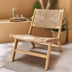sweeek Poltrona da giardino in legno e resina effetto paglia