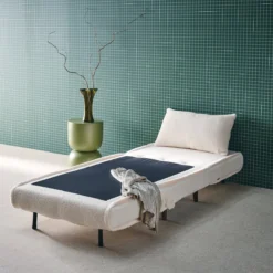 sweeek Poltrona letto bouclé con base in legno