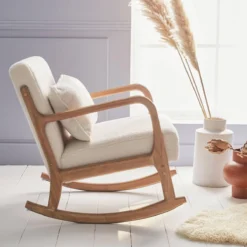 sweeek Poltrona scandinava a dondolo in legno e tessuto bouclé