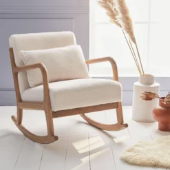 sweeek Poltrona scandinava a dondolo in legno e tessuto bouclé