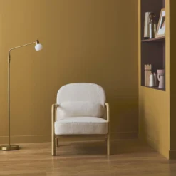 sweeek Poltrona scandinava curva in legno di hevea