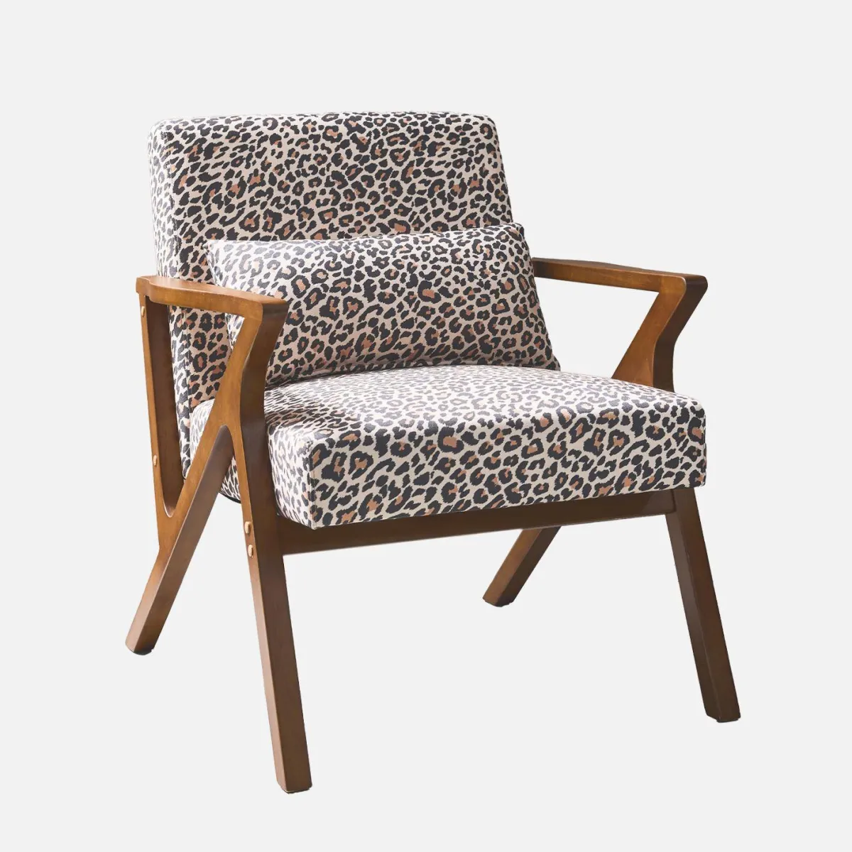 sweeek Poltrona scandinava in legno di hevea e stampa leopardo