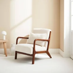 sweeek Poltrona scandinava in tessuto bouclé e legno di gomma scuro