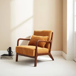 sweeek Poltrona scandinava in velluto a coste e legno di hevea