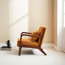 sweeek Poltrona scandinava in velluto a coste e legno di hevea