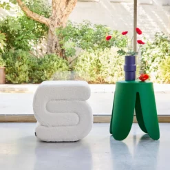 Pouf in bouclé