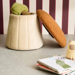 sweeek Pouf per bambini a fungo con contenitore
