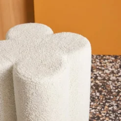 sweeek Pouf trifoglio in bouclé