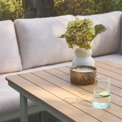 sweeek Salotto da giardino in legno di acacia e alluminio, 8 posti